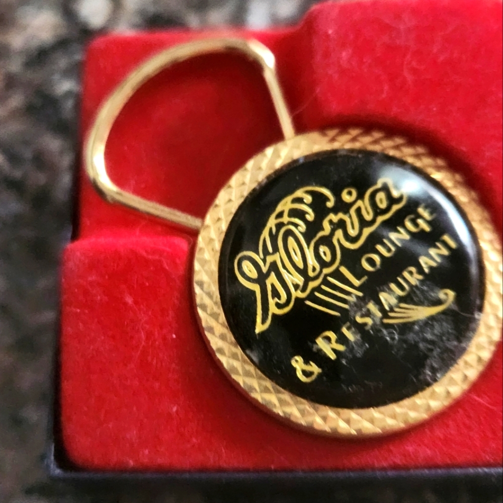 Gloria Lounge & Restaurant Keychain Black & Gold Vintage.